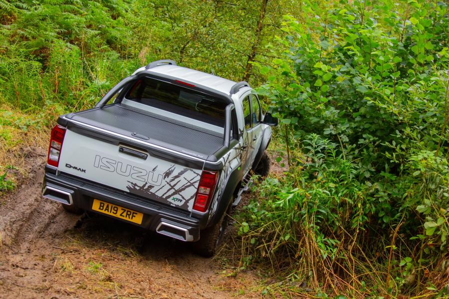  Isuzu D-Max XTR 2019 года  (UK) (фото 11 из 40)